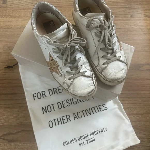 Lightly worn golden goose leather distressed sneakers - Picture 2 of 4